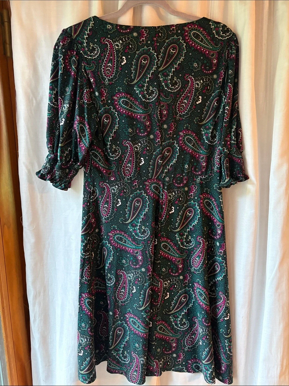 Tommy Hilfiger Green Paisley Midi Dress with Pink Accents - Picture 3 of 3